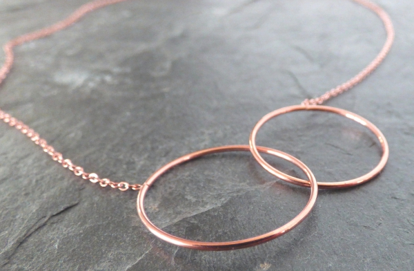 Kette mit zwei Ringen Rosé