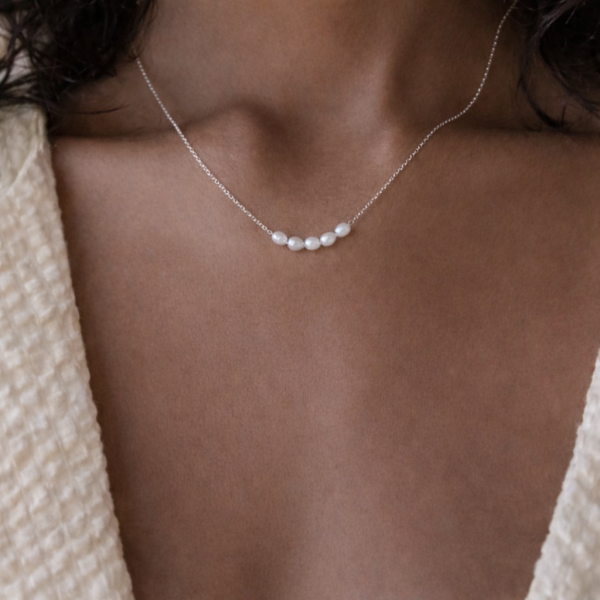 Kette Edelstahl mit 5 Perlen