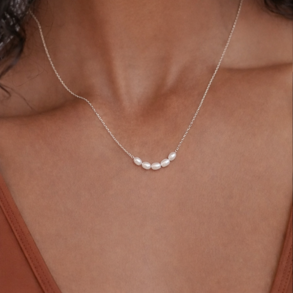 Kette Edelstahl mit 5 Perlen