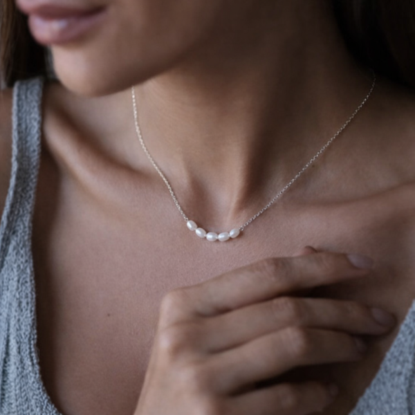 Kette Edelstahl mit 5 Perlen